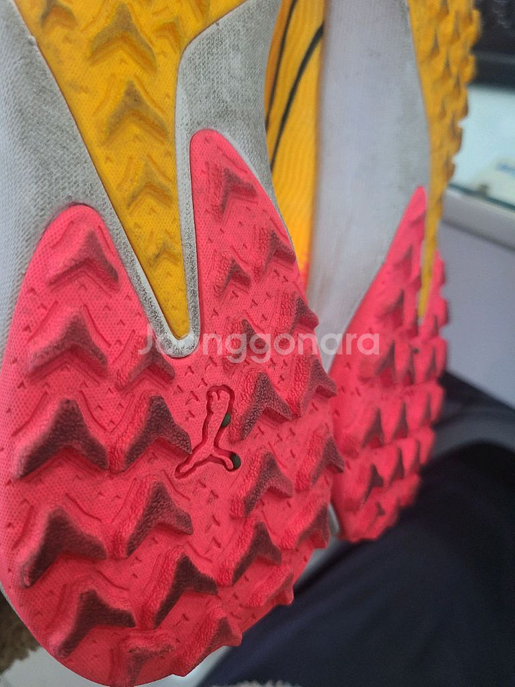 푸마 풋살화 울트라 얼티메이트케이지tf 285--6