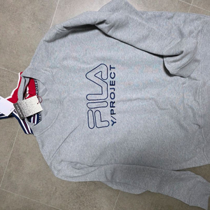 와이프로젝트 x 필라 맨투맨