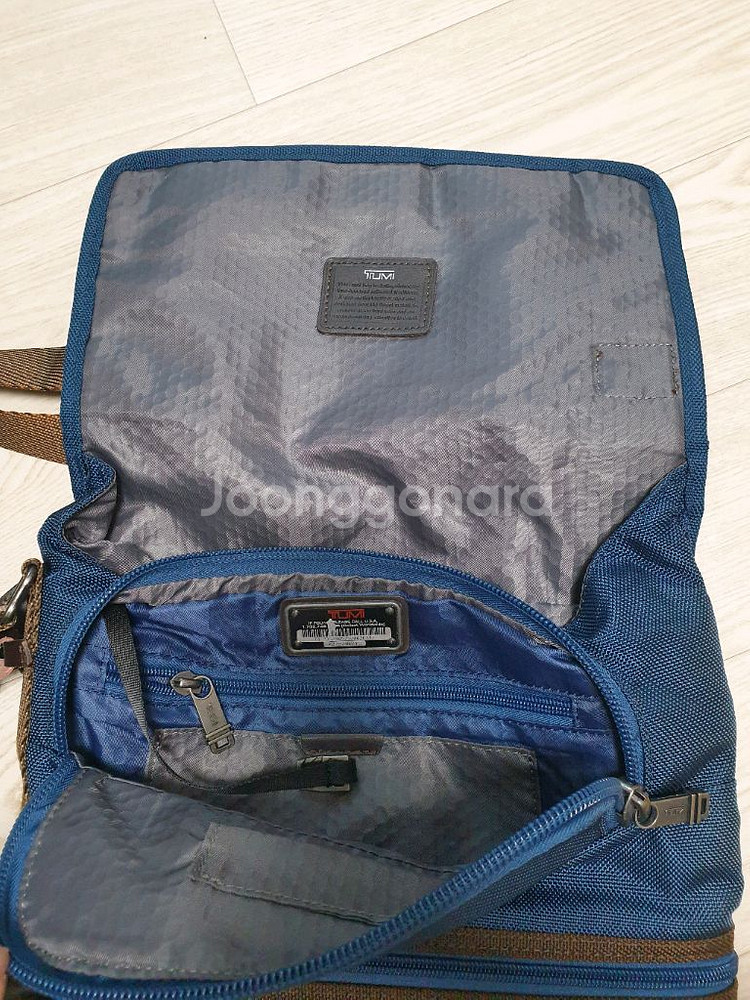 투미 확장형 크로스가방--5