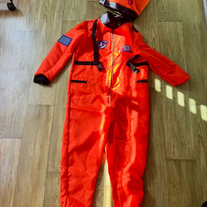 할로윈 코스튬 판매합니다(우주복+유령)