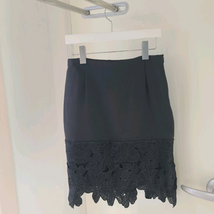 여성 플라워 디자인 블랙 스커트 검정 치마 S