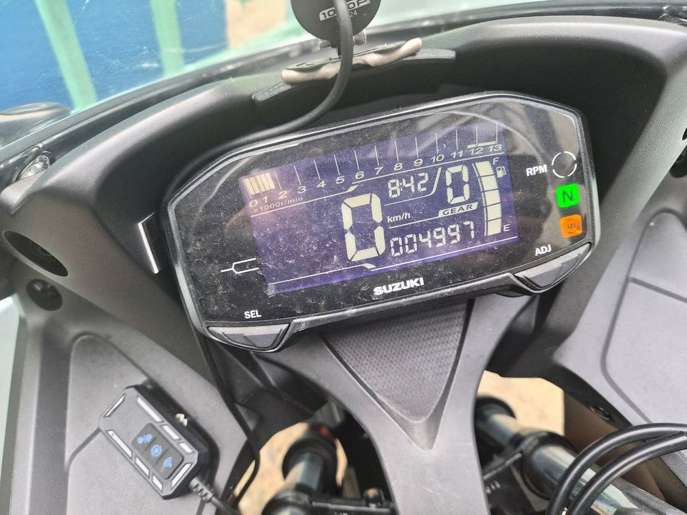 스즈키 gsx r125 이미지