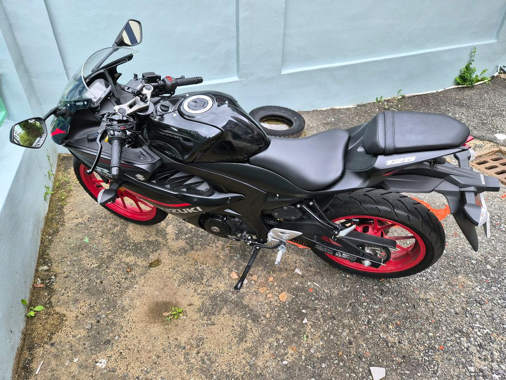 스즈키 gsx r125 이미지
