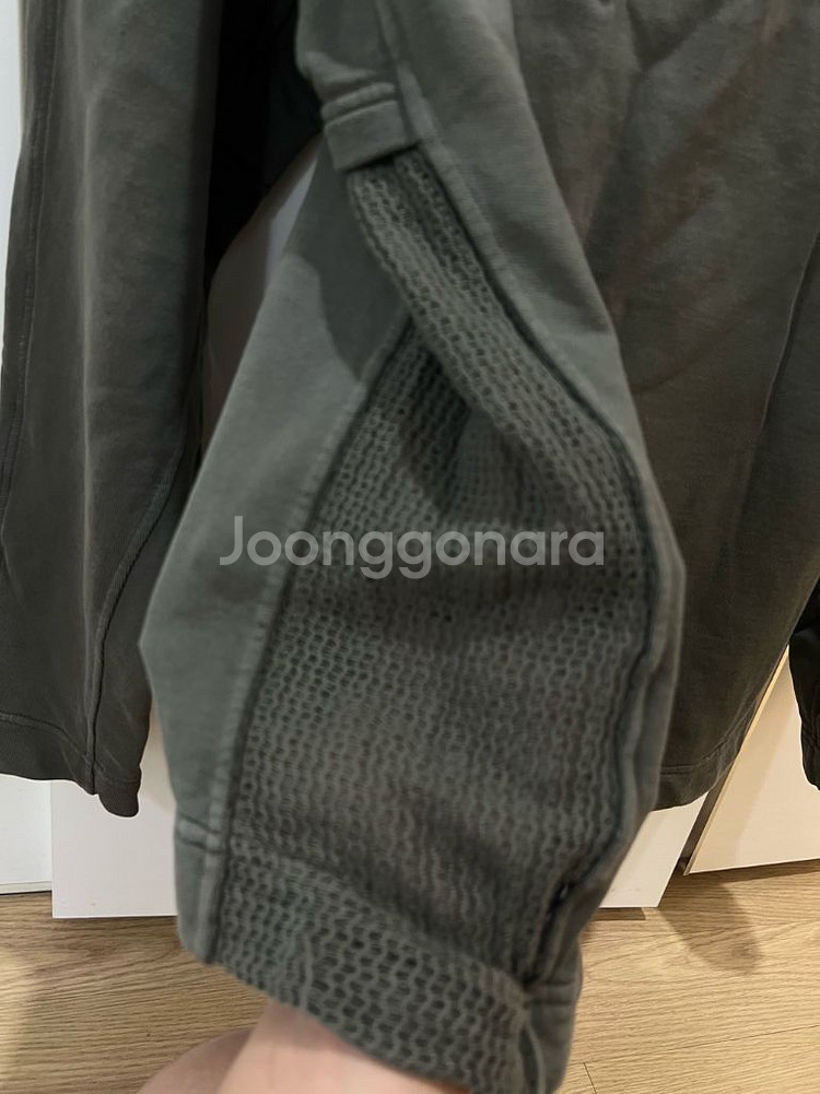 23ss 스톤아일랜드 쉐도우 카키맨투맨 105 한정판--2