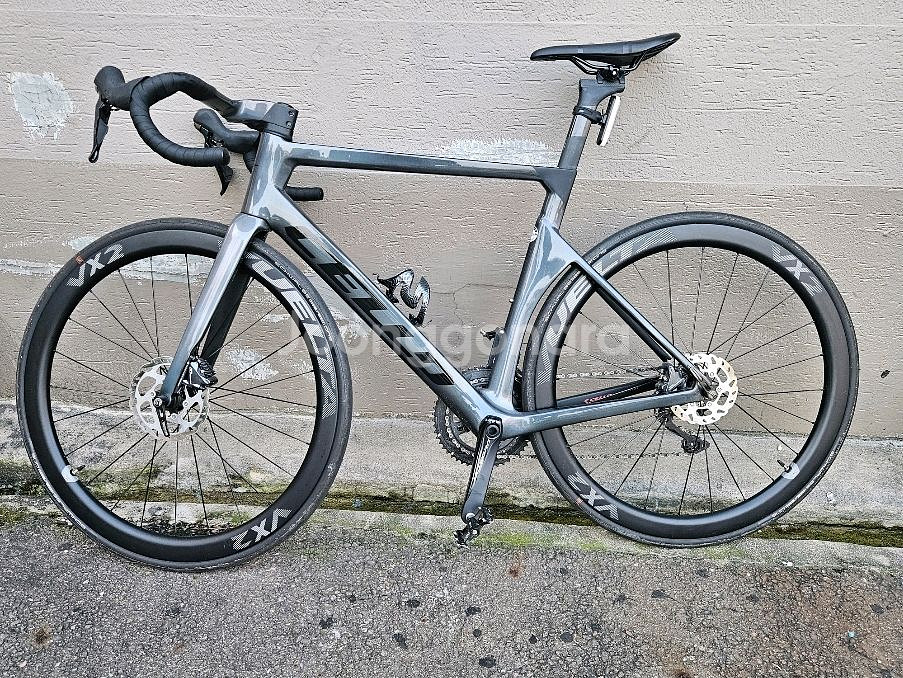 첼로 엘리엇 d8 카본 로드 판매합니다--0