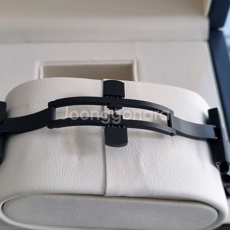 론진 콘퀘스트 V.H.P GMT PVD 43mm--6