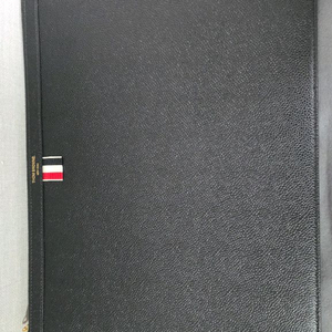 톰브라운 클러치백 라지 블랙페인 판매합니다