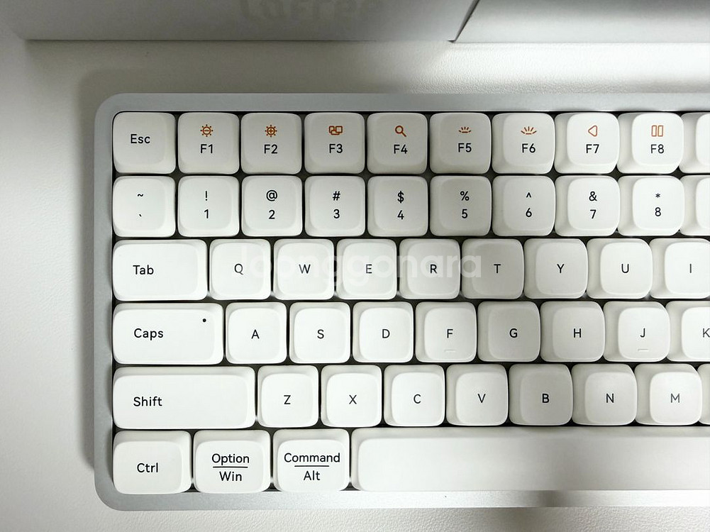 로프리 플로우 키보드 100키 화이트--0