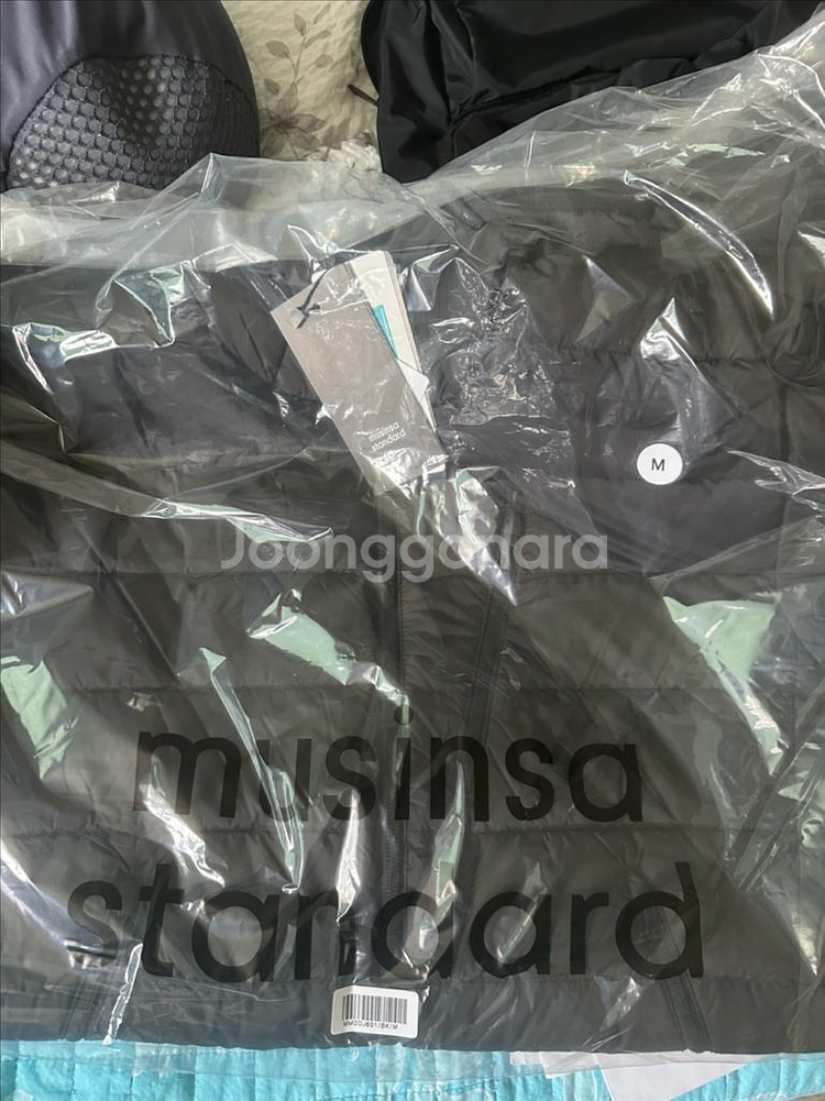 무신사 스탠다드 시티 레저 후드 라이트 다운 자켓 블랙--0