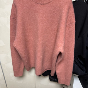 타임옴므 울 블렌드 헤어리 니트 탑