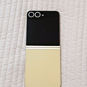 갤럭시Z플립6 256 옐로우 24년8월개통 특S급