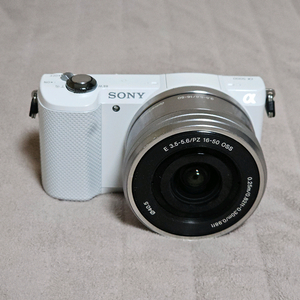 소니 A5000 미러리스 카메라