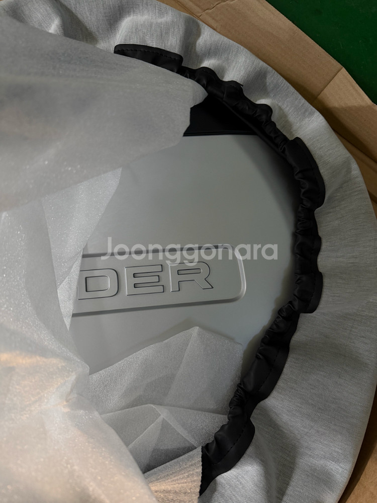 디펜더 순정 정품 타이어커버 새상품--0