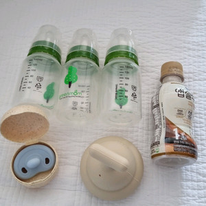 그린맘 우유병 3개+모윰 쪽쪽이+잼먹 트림 꺽스컵