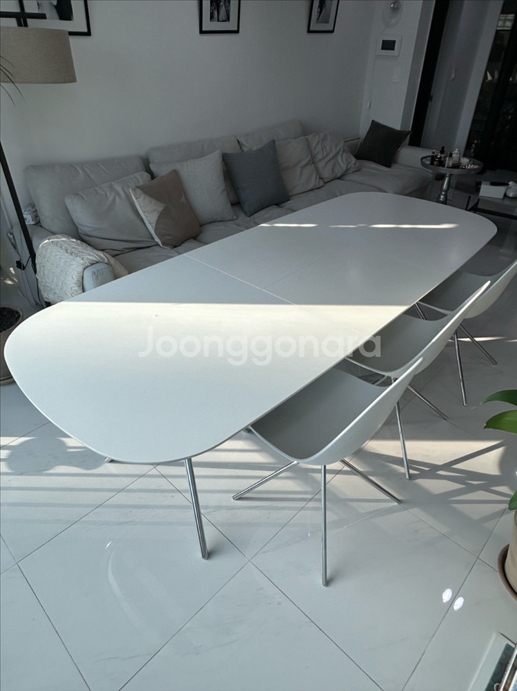 BoConcept 보컨셉 오타와 다이닝 확장 테이블--3