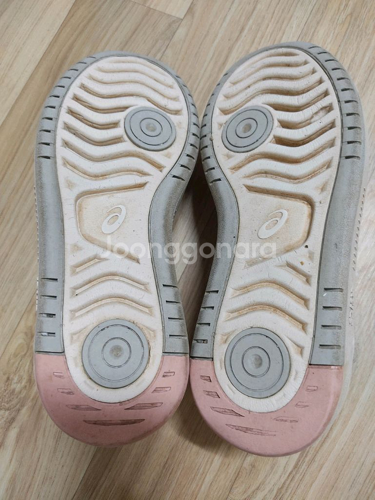 흰색 아식스 코트 운동화 240mm--3