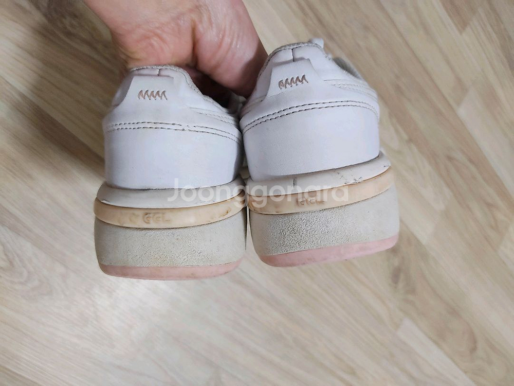 흰색 아식스 코트 운동화 240mm--2