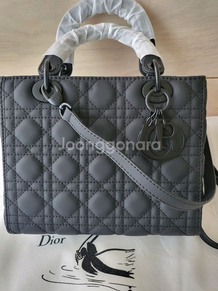 디올 레이디백st 매트블랙 새상품--1