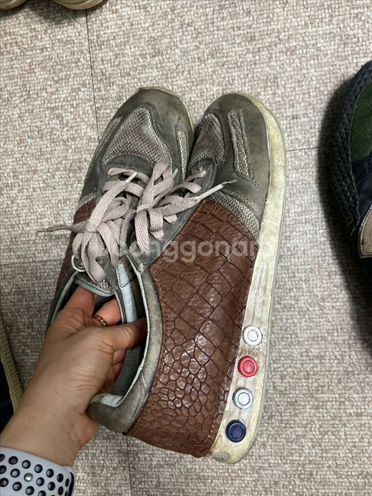 빅토리아 스니커즈 3켤레 265남--4