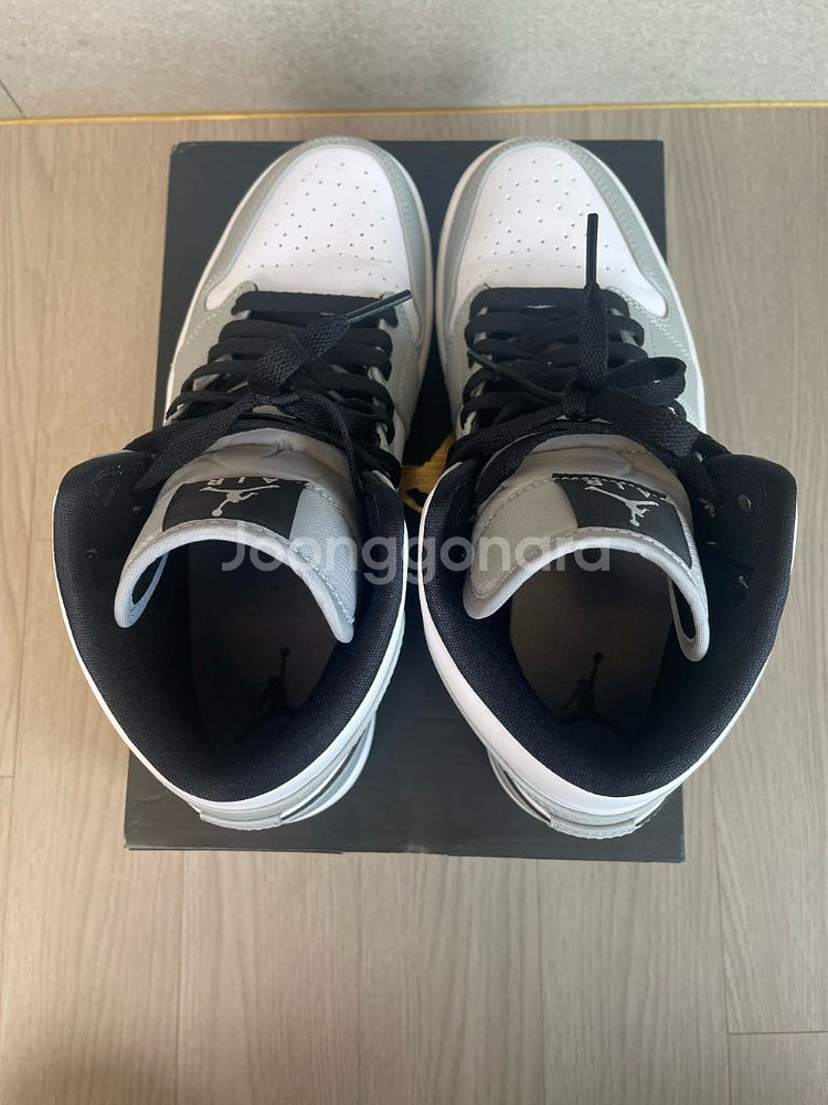 나이키 조던1 미드 라이트스모크 그레이 팝니다.(265--3