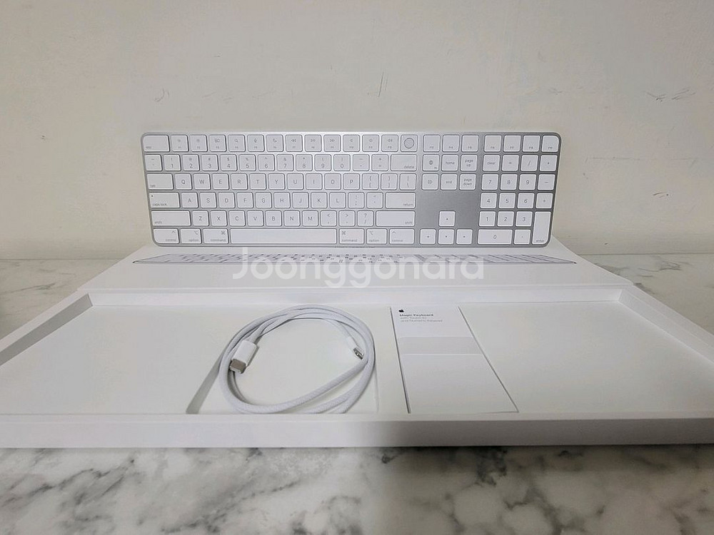 애플 매직 키보드 위드 터치 아이디--0