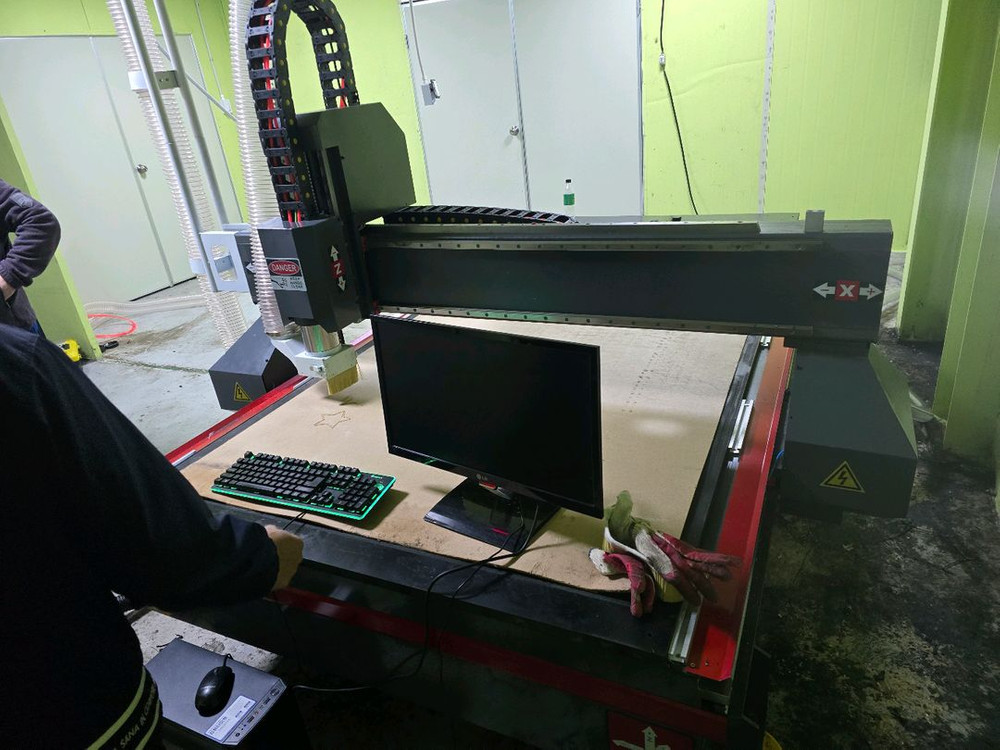 1325 CNC조각기 5마력 스핀들,진공베드,진공펌프 미사용급 팝니다. 이미지