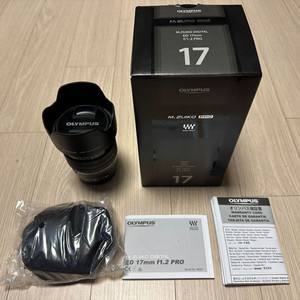 올림푸스 17mm F1.2 PRO 렌즈 판매합니다.