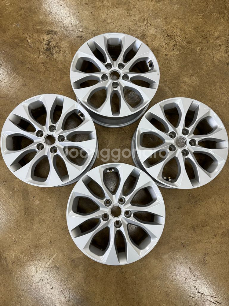 기아 K8 17인치 순정휠세트 팝니다--0