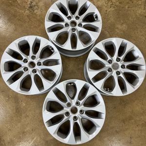 기아 K8 17인치 순정휠세트 팝니다