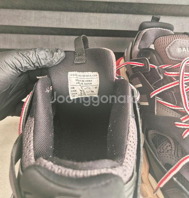 발렌시아가 트랙 스니커즈 37--6