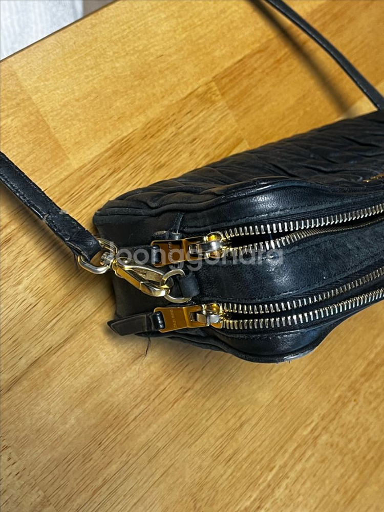 정품 미우미우 마테라쎄 크로스백--3