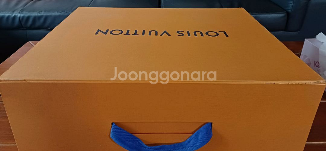 루이비통 대형상자 흠있음 직거래만--0