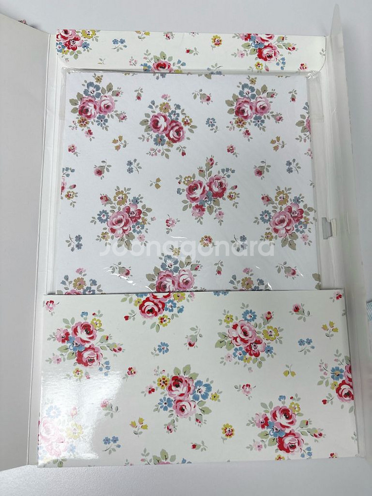 캐스 키드슨 플라워 컬러링북--1