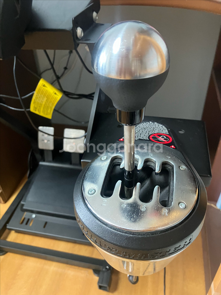 트러스트마스터 t300rs th8a 거치대--1