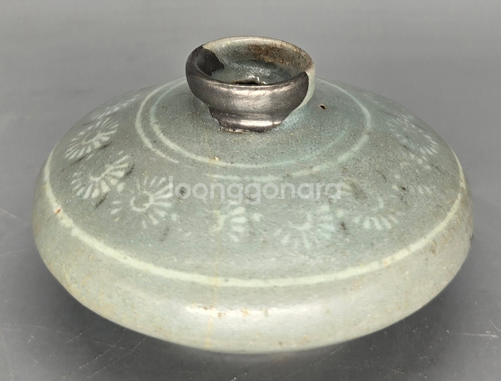 고려시대 청자상감국화문유병--3