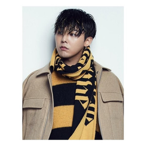 에잇세컨즈 지드래곤 목도리