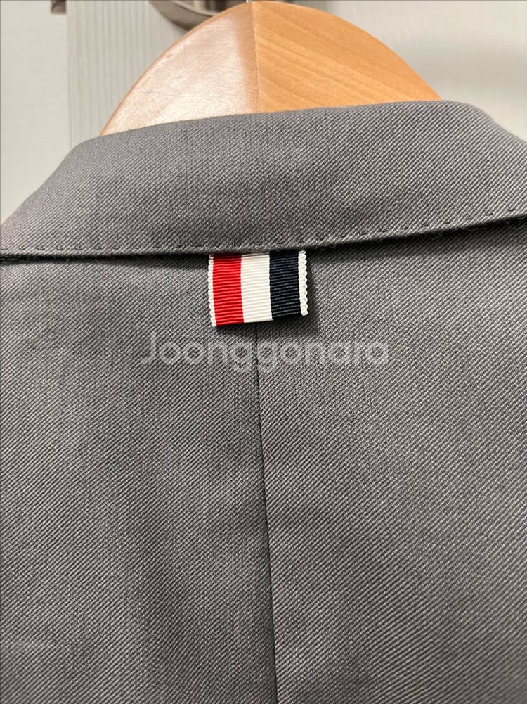 3사이즈 남성용 톰브라운 자켓 정품--2