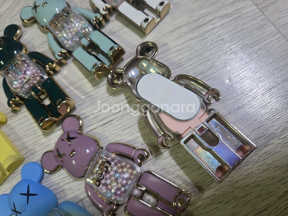 새상품:)베어브릭 곰돌이 스마트톡,거치대,피규어--1