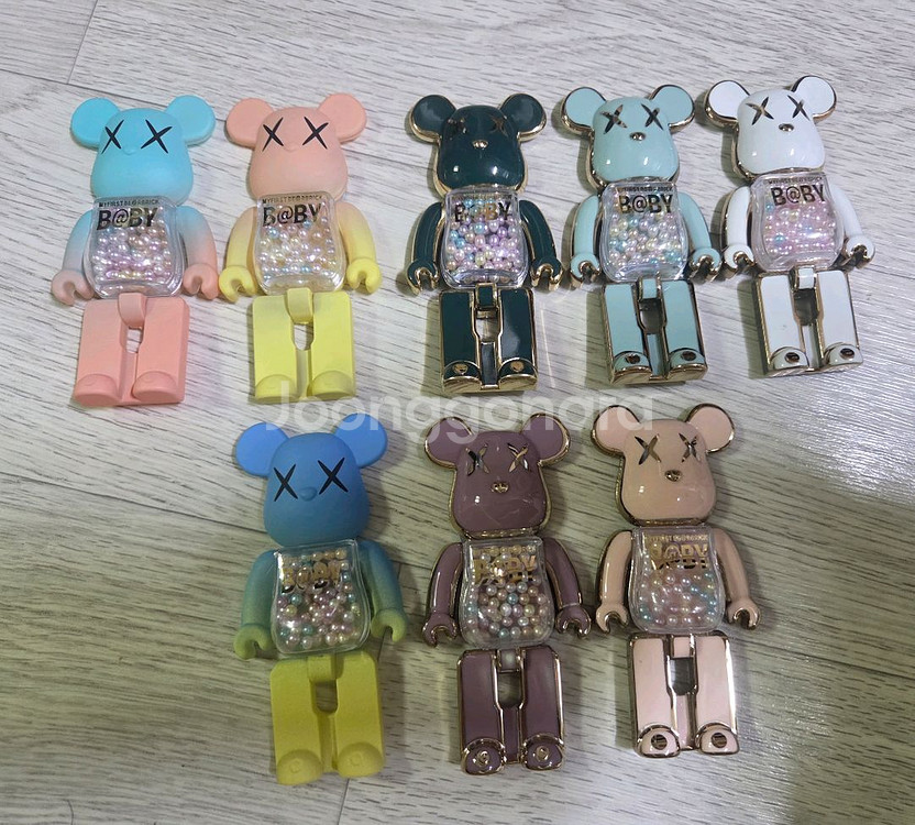 새상품:)베어브릭 곰돌이 스마트톡,거치대,피규어--0