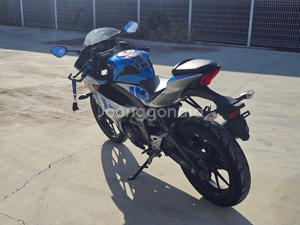스즈키/GSXR125/21년식/19@@@km/255만원--6