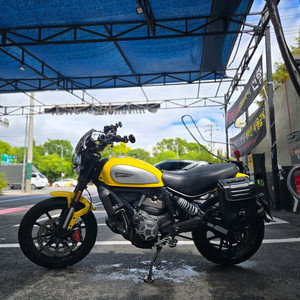 두카티 스크램블러 아이콘 판매합니다