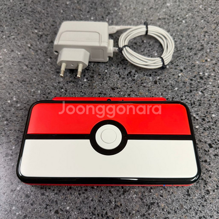 닌텐도 2DS XL 몬스터볼 에디션--0