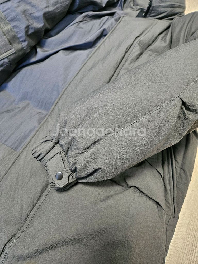 타임옴므 히든후드 구스다운 점퍼 팝니다--9