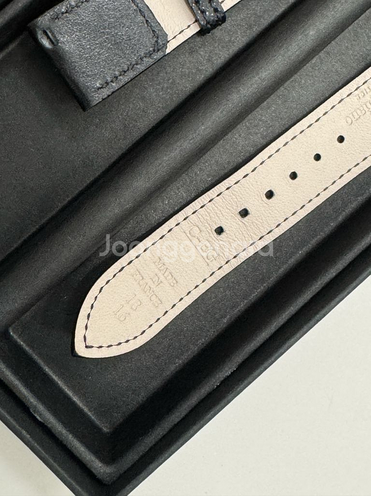 예거르클트루 정품 시계줄 판매합니다.--5