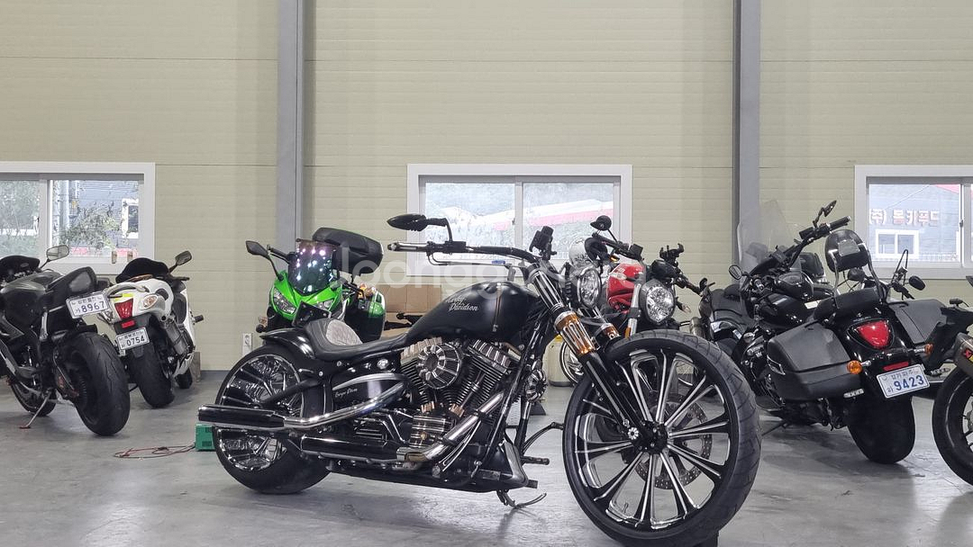 번호판이전 할리 브레이크아웃fxsb 13년식풀튜닝--0