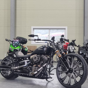 번호판이전 할리 브레이크아웃fxsb 13년식풀튜닝