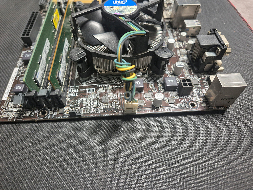 반본체 cpu i7 6700, 보드 B150M, D--1