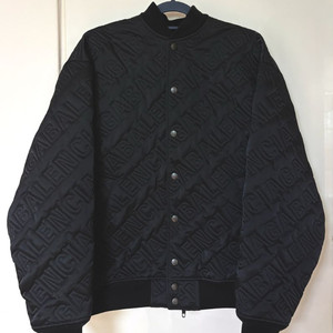 발렌시아가 봄버자켓