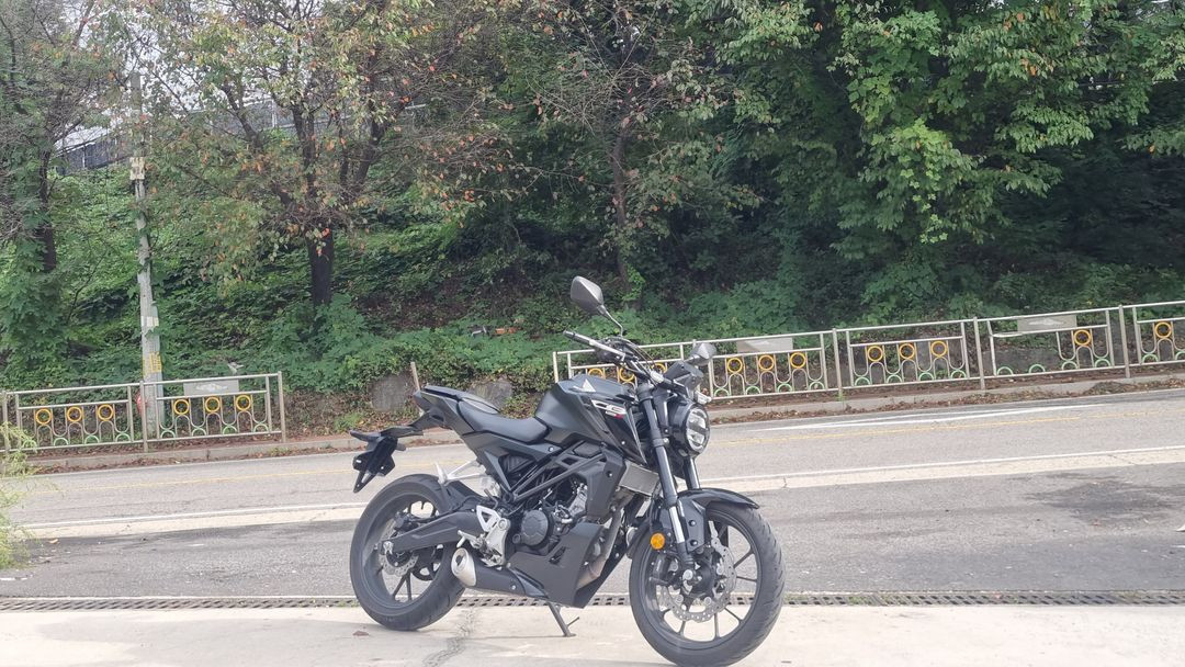 혼다 cb 125r 24년식/4천키로수/초신차급/급매 이미지