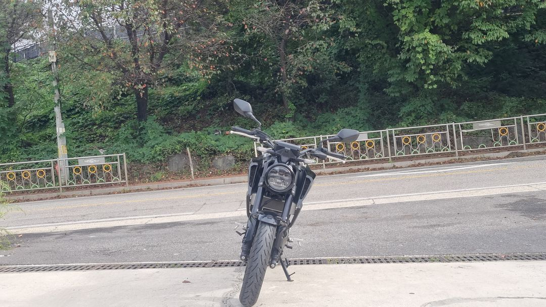 혼다 cb 125r 24년식/4천키로수/초신차급/급매 이미지